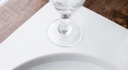 Picture of Poppies Luxury Airlaid/Linen Replacement, Tablin Placemat WHITE 250pk