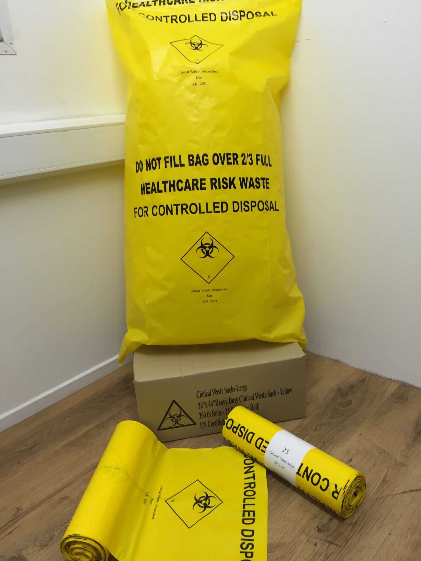 Picture of 26"x44" Yellow UN Cert Clinical Waste Bag 200